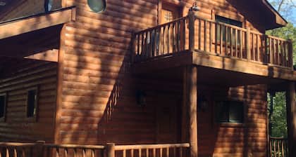 Ozark Mountain Paradise - Greek Ferry Lake - Moon Shadow Lodge