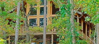 Moon Shadow Lodge on Greers Ferry Lake
Ozark Mountain Paradise in Arkansas