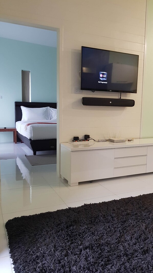 1 bedroom, iron/ironing board, WiFi, bed sheets - Super-clean Penthouse (WIFI) - Luxury Pad with everything for the vacation (Koh Samui)