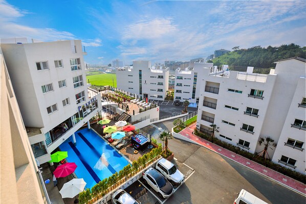 Property grounds - Aquarius resort (Geoje)