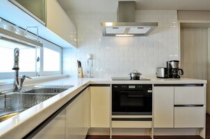 Refrigerador, microondas