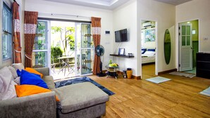 Flat-screen TV - Villa Adelle Bang Tao 2 bedroom house (Choeng Thale)