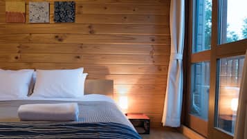 Free cots/infant beds, free WiFi, bed sheets