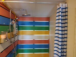 Familierom | Dusj på badet