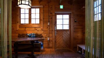 Basic Cabin | Living area | Flat-screen TV