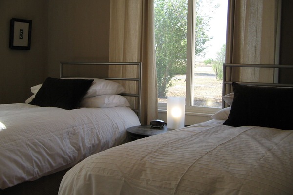 4 bedrooms, desk, iron/ironing board, free WiFi