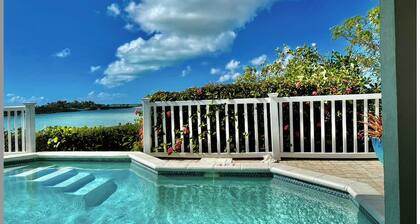Bonefish Haven Turks & Caicos Villa frente al mar con piscina y muelle