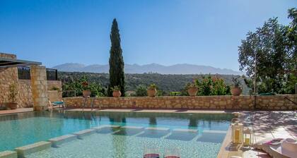 Athina - Apokoron Villa with Large Private Pool and Great Views