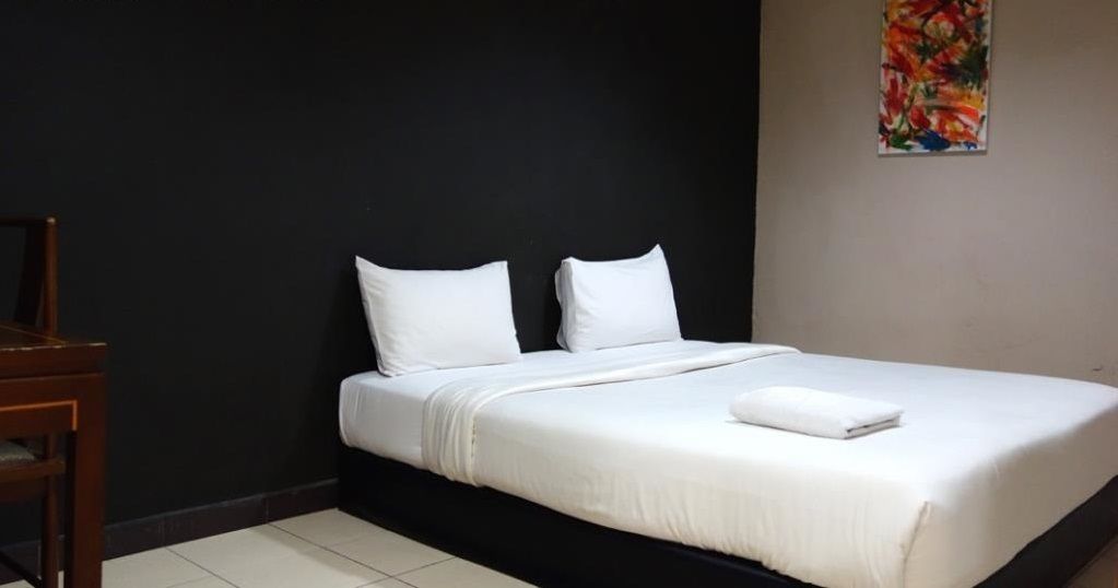 Camera doppia, senza finestre | Una scrivania, insonorizzazione, ferro/asse da stiro, Wi-Fi gratuito