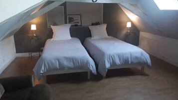 4 dormitorios, tabla de planchar con plancha, wifi y ropa de cama