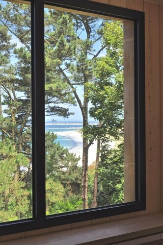 Maison classée *** dans un lieu magique face à la mer, le long du GR34 