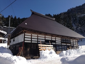 Front of property - Yukiwariso (Otari)