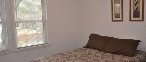 2 chambres, bureau, fer et planche à repasser, Wi-Fi gratuit