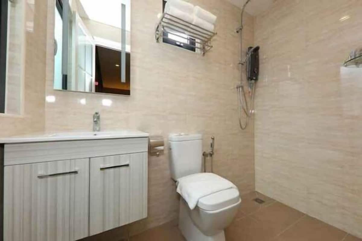 Bany | Dutxa, articles de tocador gratuïts, assecador de cabells i barnussos