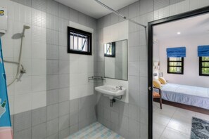 Bathroom - Aquatoria BangTao Villa (Choeng Thale)
