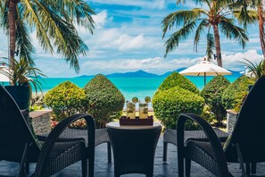 Villa, 5 Bedrooms | Terrace/patio