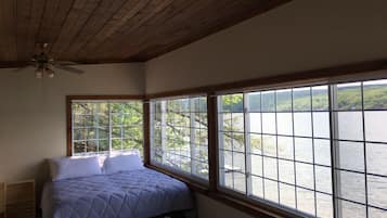 4 chambres, bureau, fer et planche Ă repasser, lit parapluie