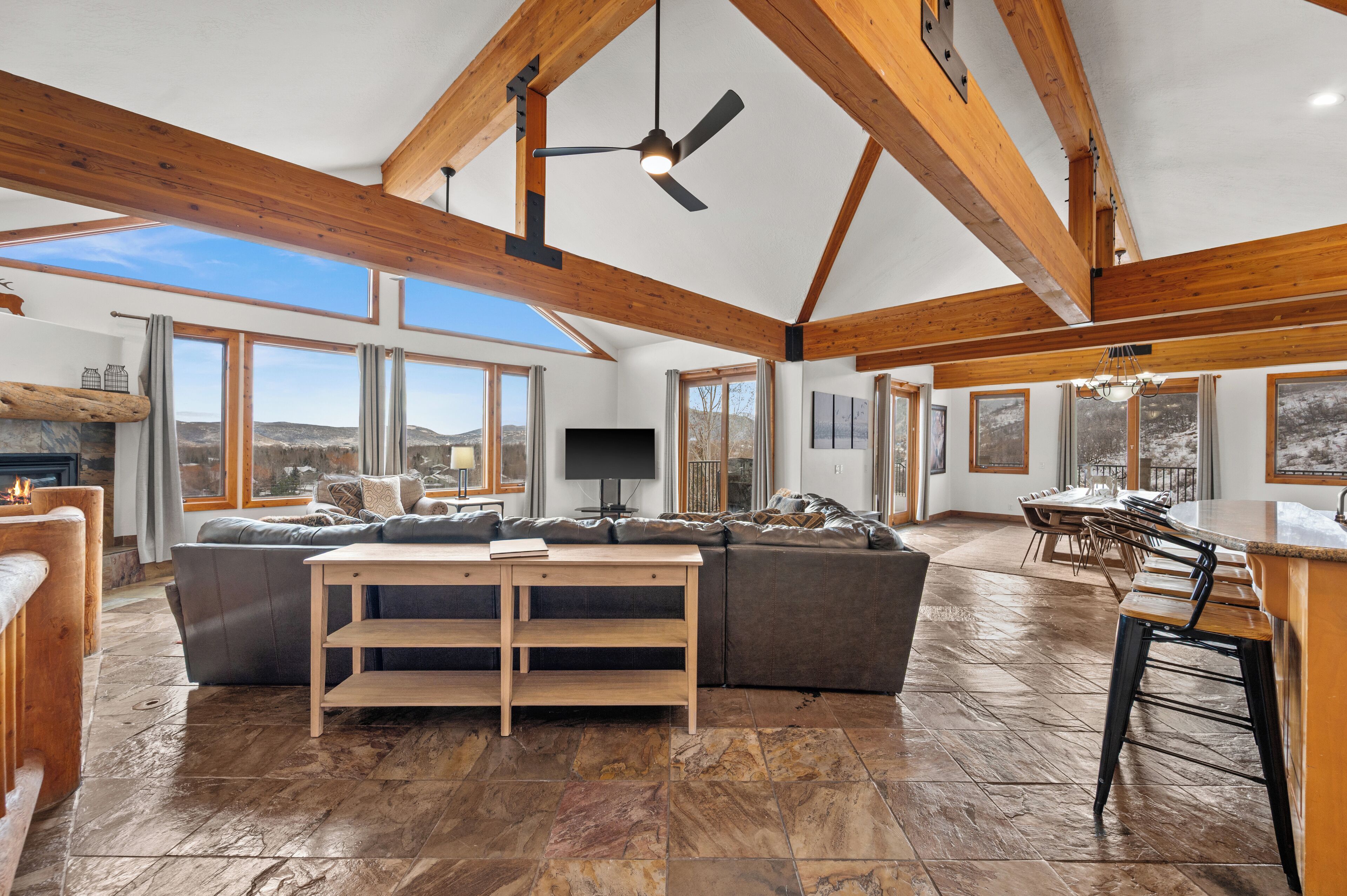 TV connectée, cheminée