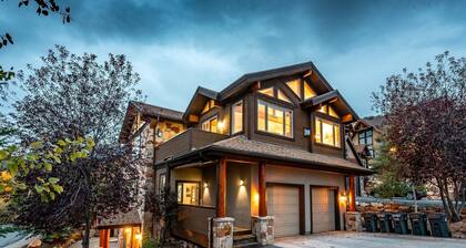 Runsas 7 makuuhuoneen koti lähellä hiihtoa Bear Hollow, All Seasons Resort Lodging