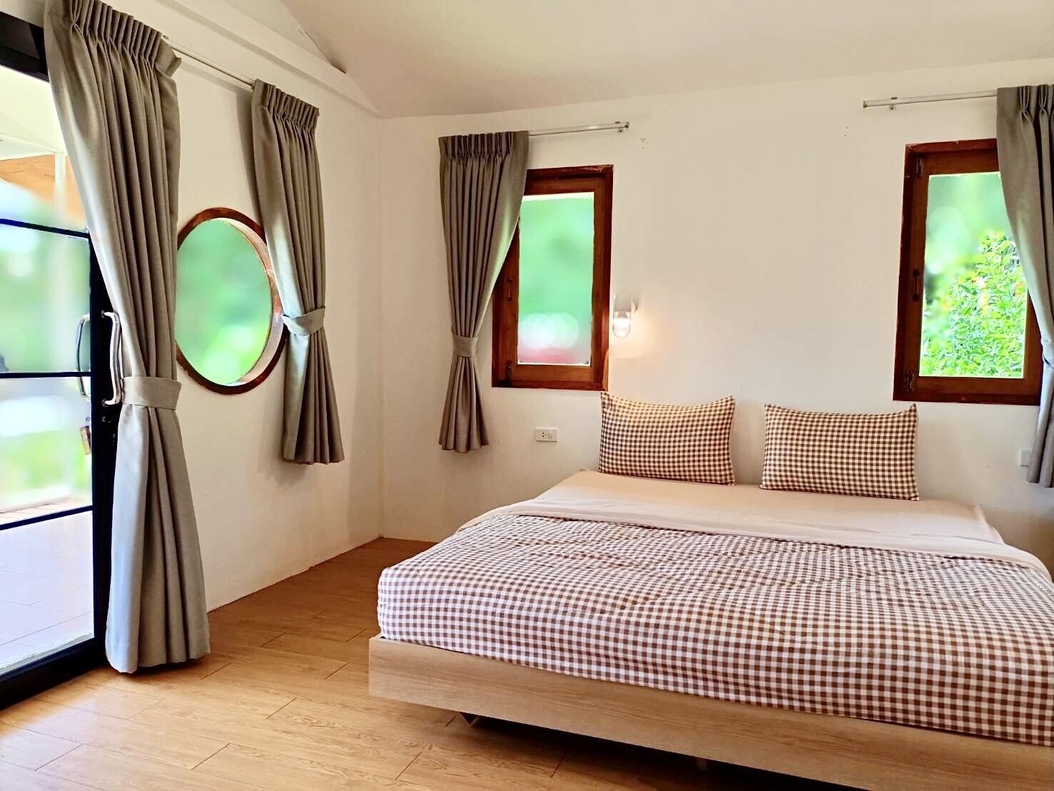 ห้องสแตนดาร์ดดับเบิล | ผ้าม่านกันแสง, ห้องเก็บเสียง, Wi-Fi ฟรี