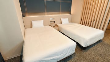 标准双床房 | 办公桌、遮光窗帘、熨斗/熨板、免费 WiFi