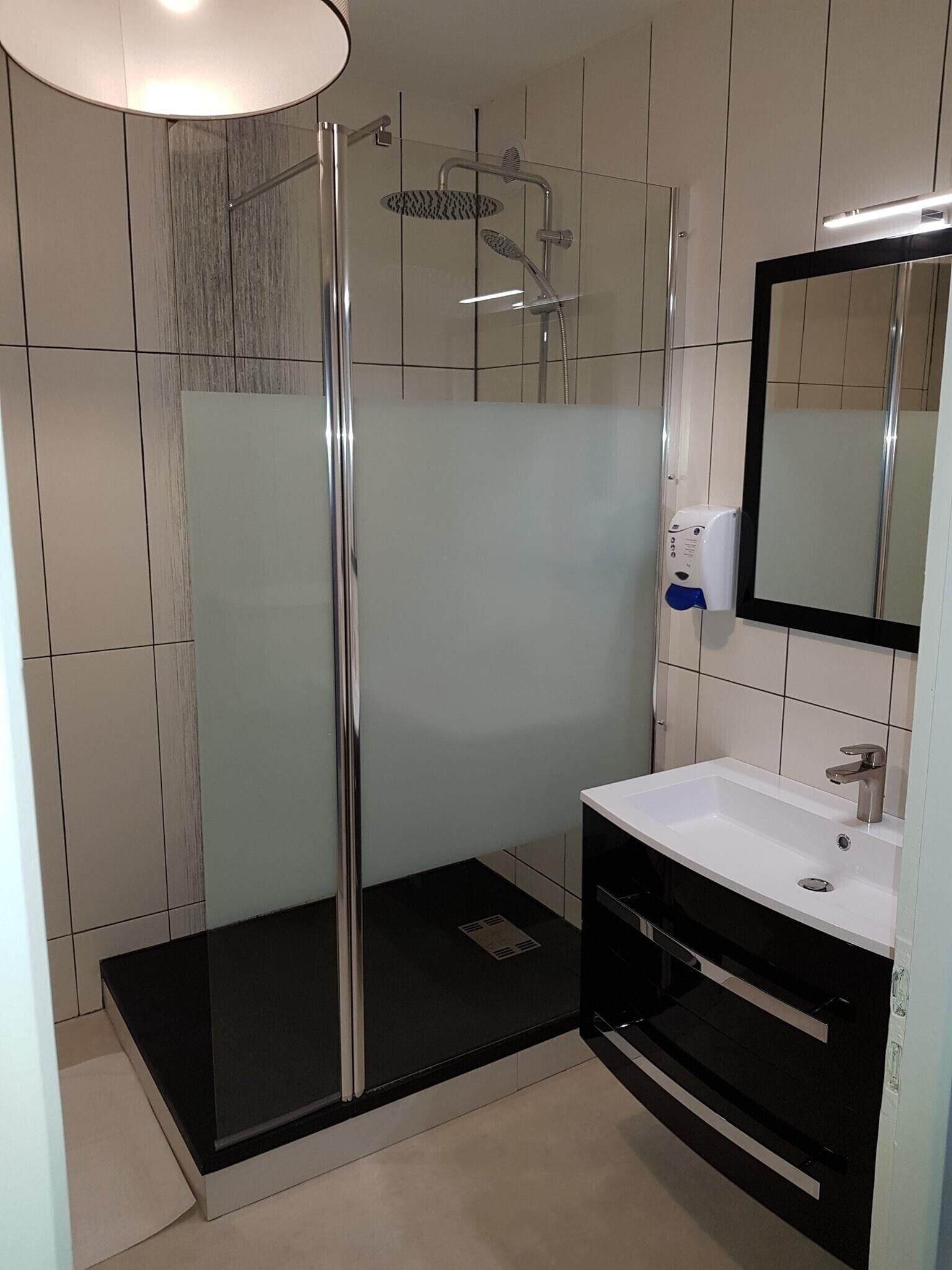 double room, 1 queen bed | bathroom | hair dryer, towels