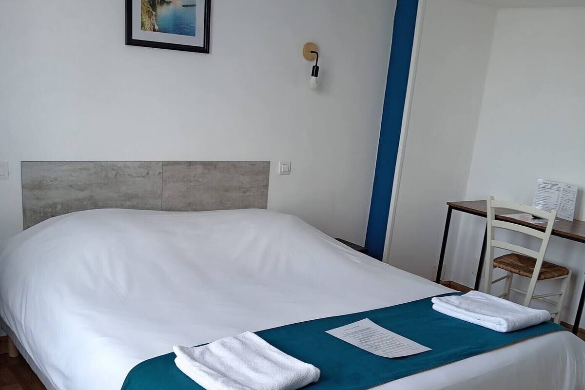 Family Room, 2 Bedrooms