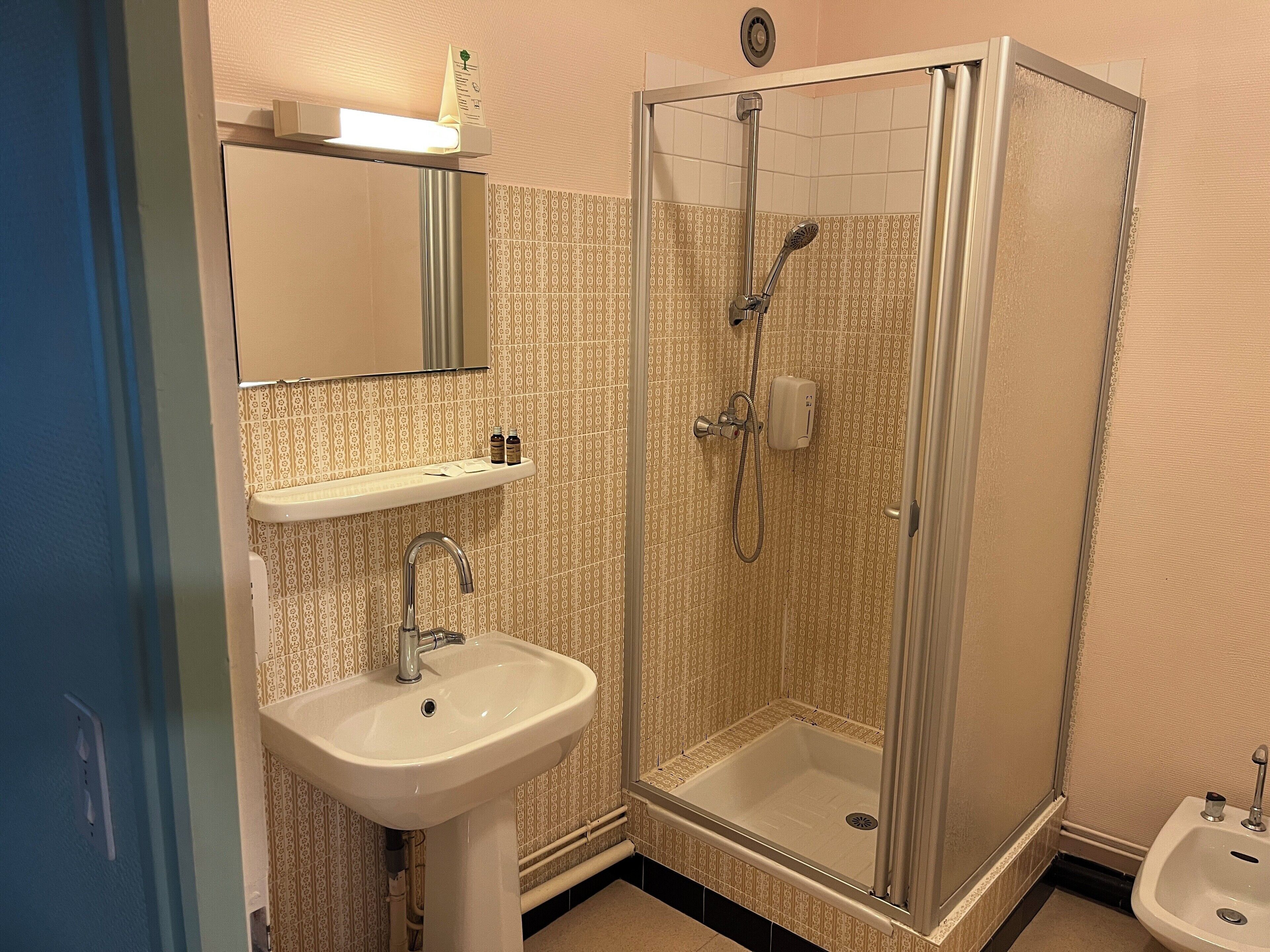 triple room | bathroom | hair dryer, towels