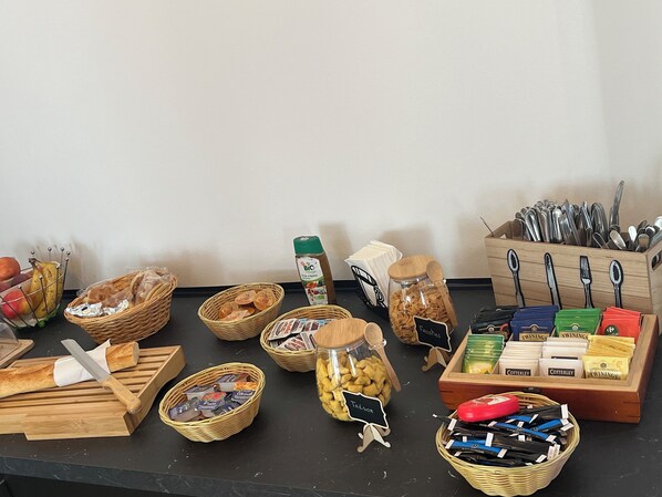 Buffet breakfast on weekends (EUR 10 per person)