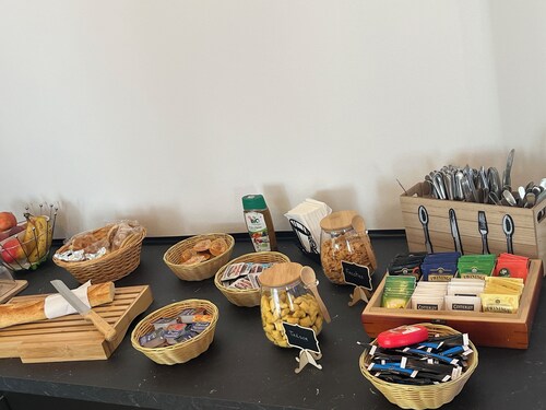 Hôtel Le Lyon Vert Commentry