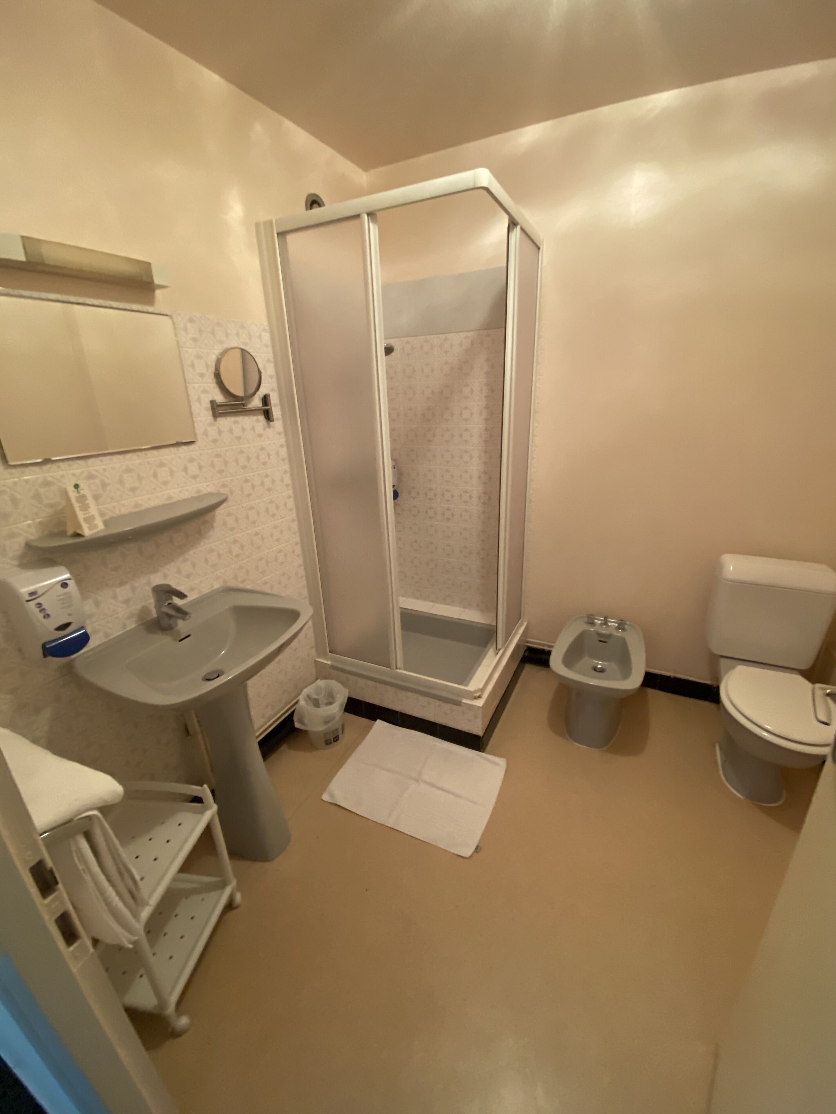 triple room, 3 single beds | bathroom | hair dryer, towels