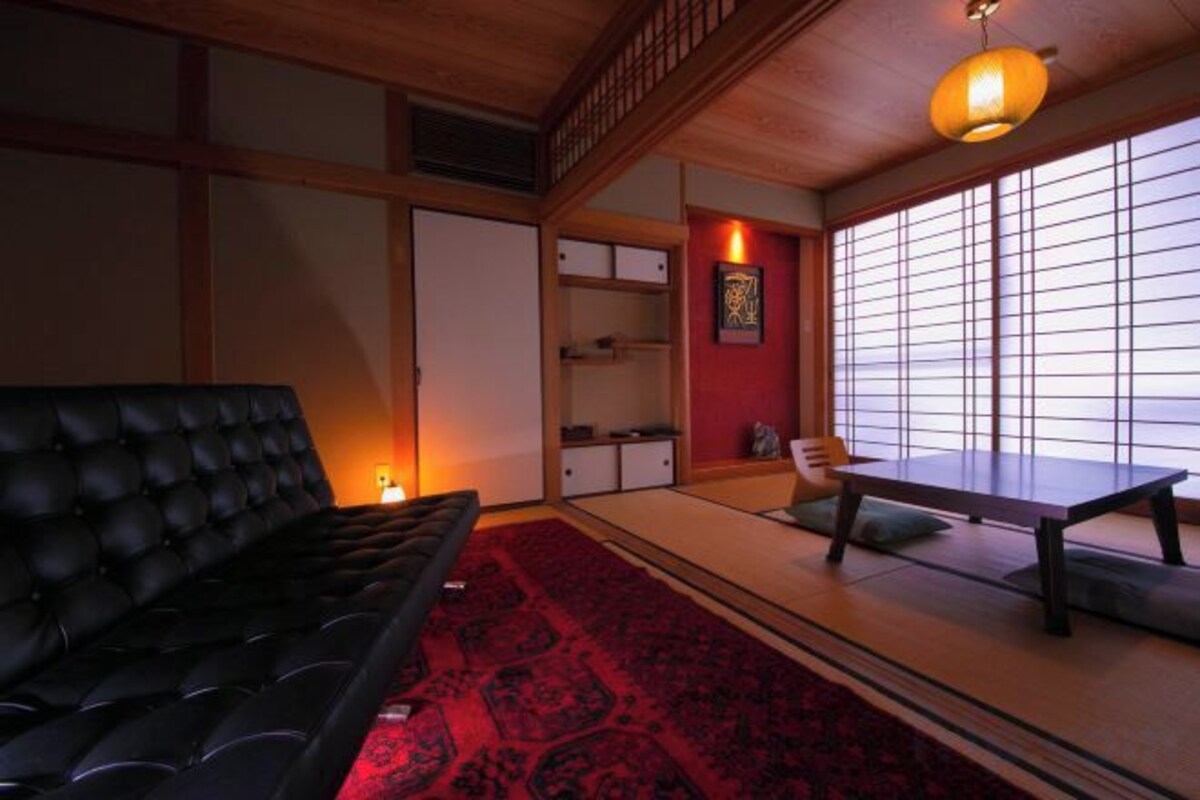 Modern Suite With Open Air Bath