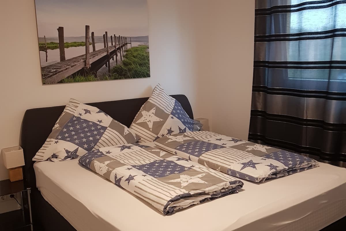Business kamer, 1 twee- of 2 eenpersoonsbedden | Luxe beddengoed, een bureau, verduisterende gordijnen