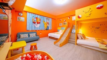 Suíte luxo, 1 quarto | Opções para refeição no quarto
