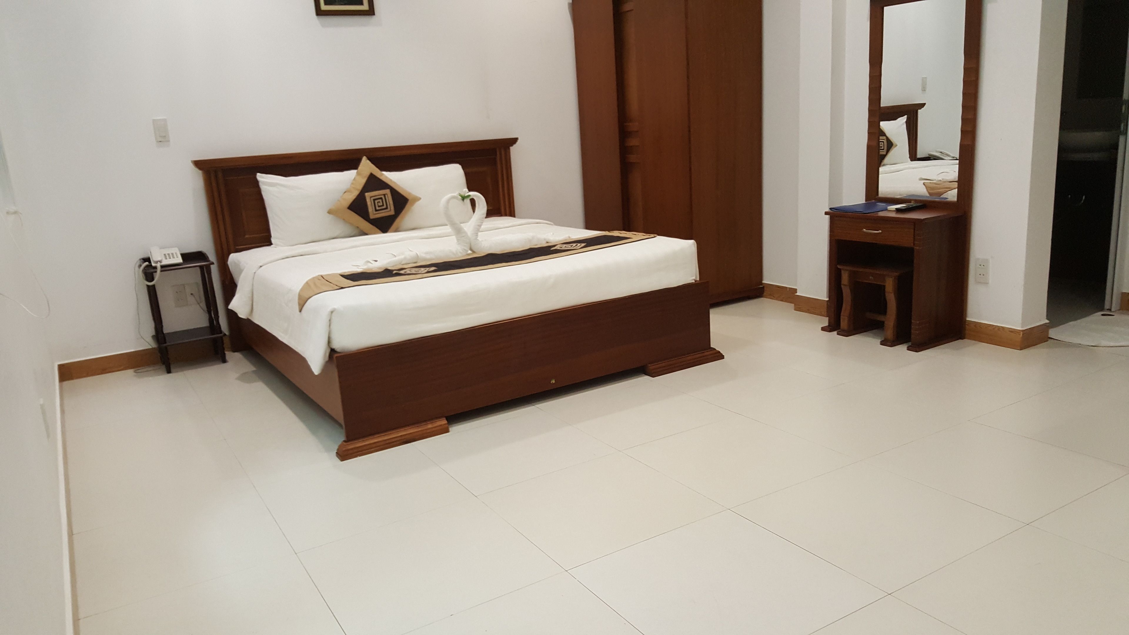 in-room safe, individually furnished, soundproofing, free wifi