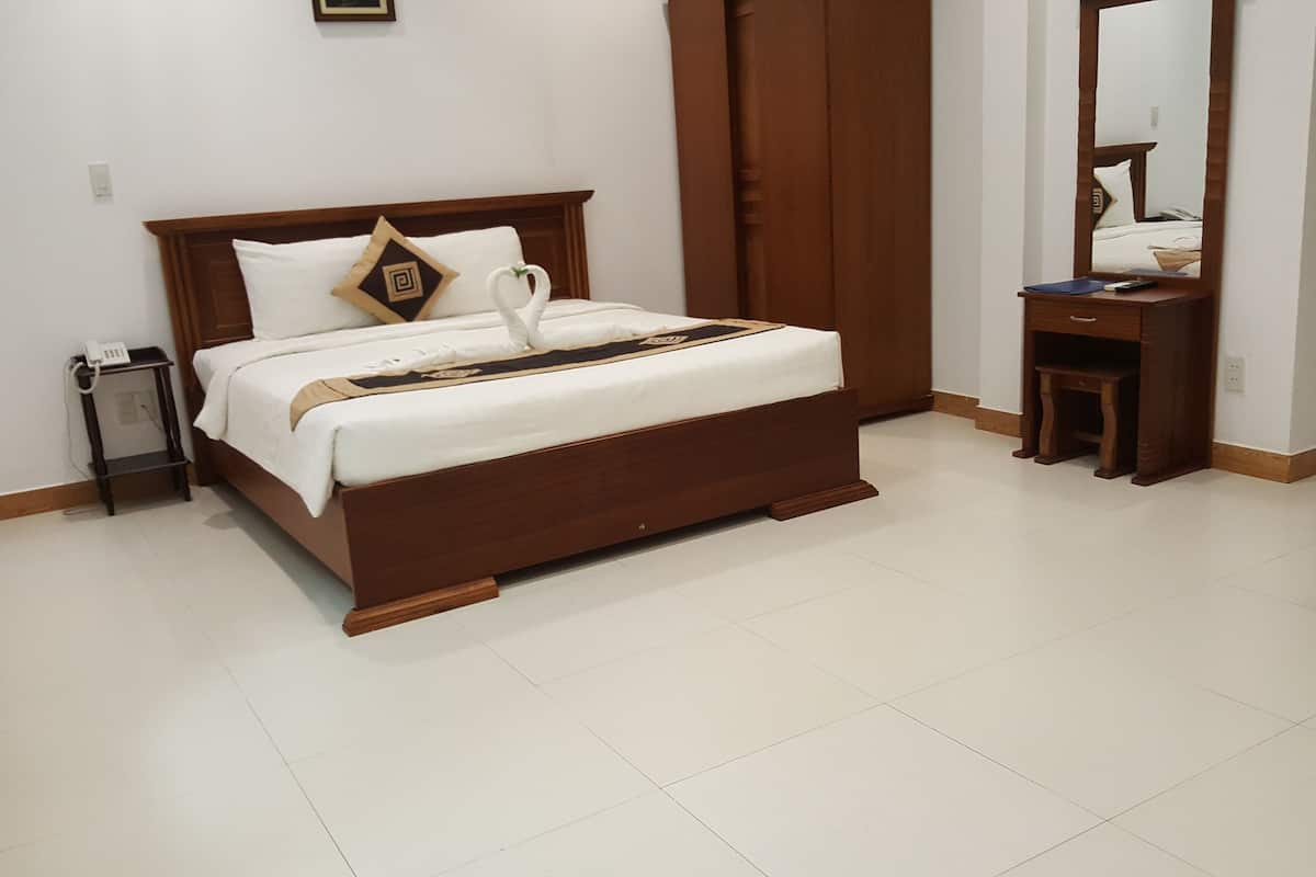 in-room safe, individually furnished, soundproofing, free wifi