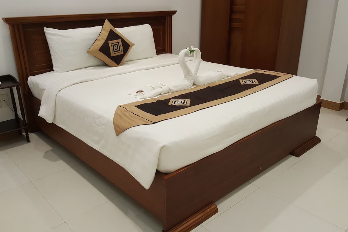 in-room safe, individually furnished, soundproofing, free wifi