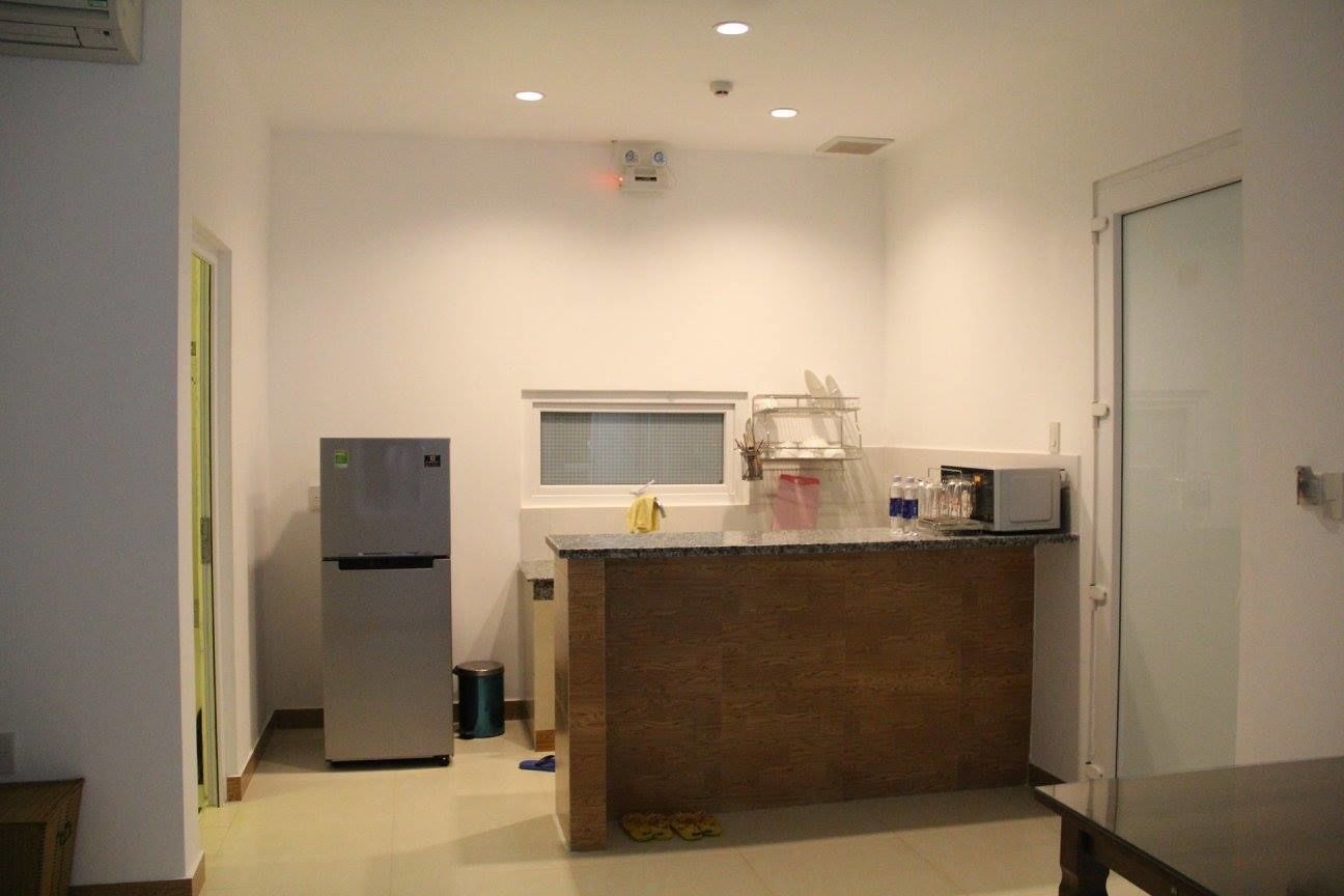 full-sized fridge, coffee/tea maker, electric kettle