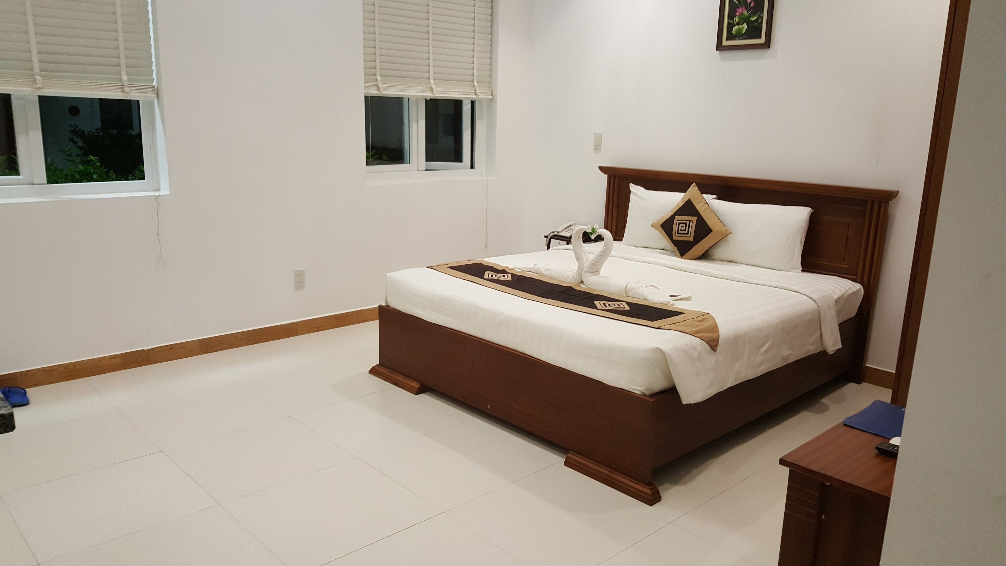 in-room safe, individually furnished, soundproofing, free wifi