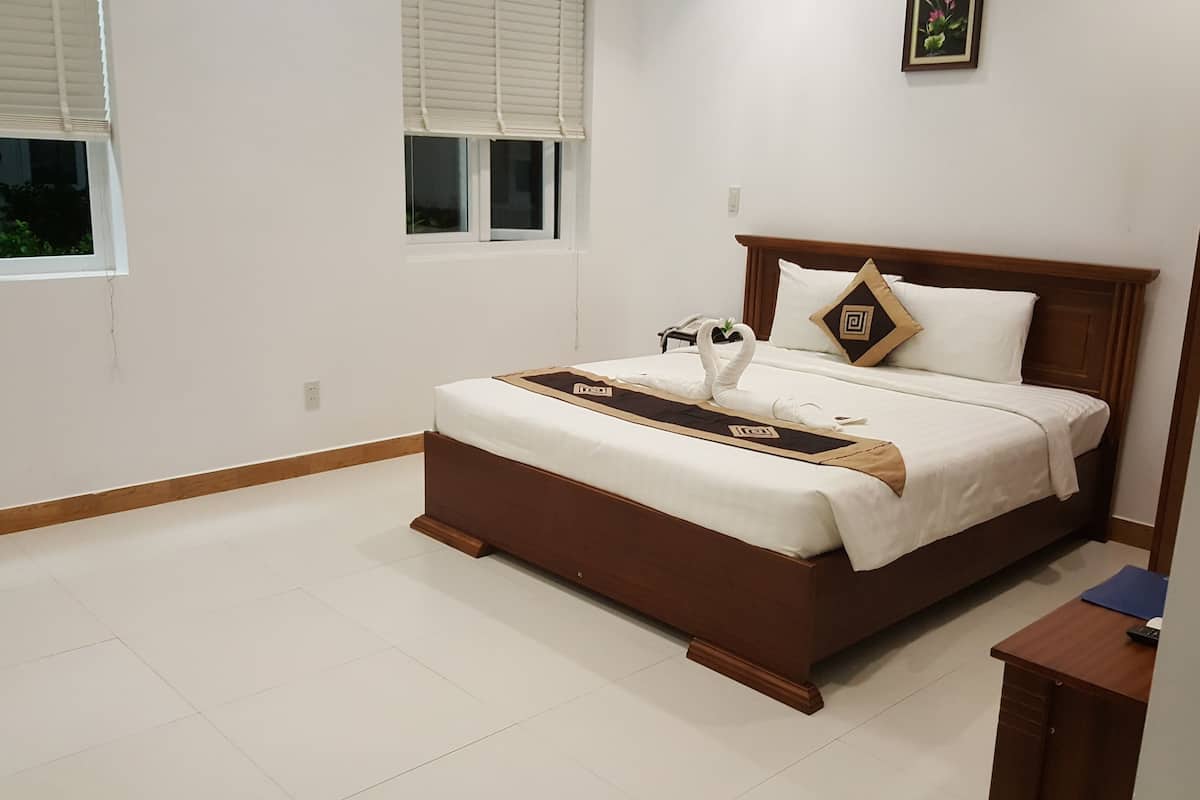 in-room safe, individually furnished, soundproofing, free wifi