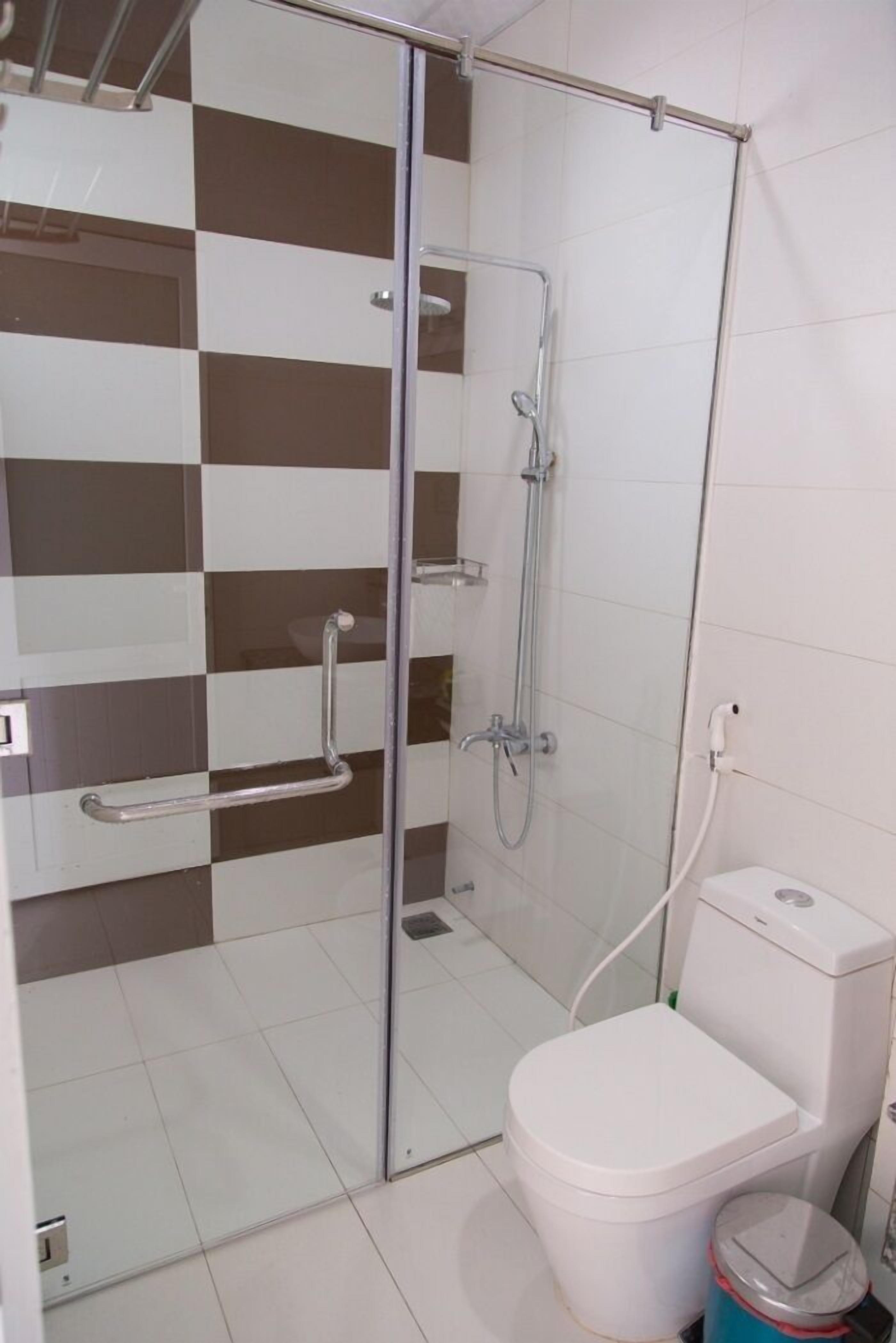 shower, free toiletries, hair dryer, dressing gowns