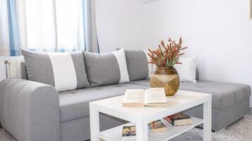 Superior Apartment, 2 Bedrooms | Living area