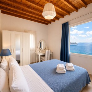 Superior Apartment, 2 Bedrooms | Minibar, in-room safe, soundproofing, iron/ironing board - Villa Oceania (Mykonos)