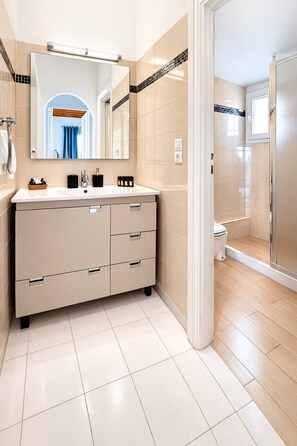 Superior-Apartment, 2 Schlafzimmer | Badezimmer