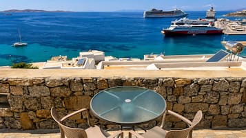 Superior-Doppelzimmer, Meerblick | Terrasse/Patio