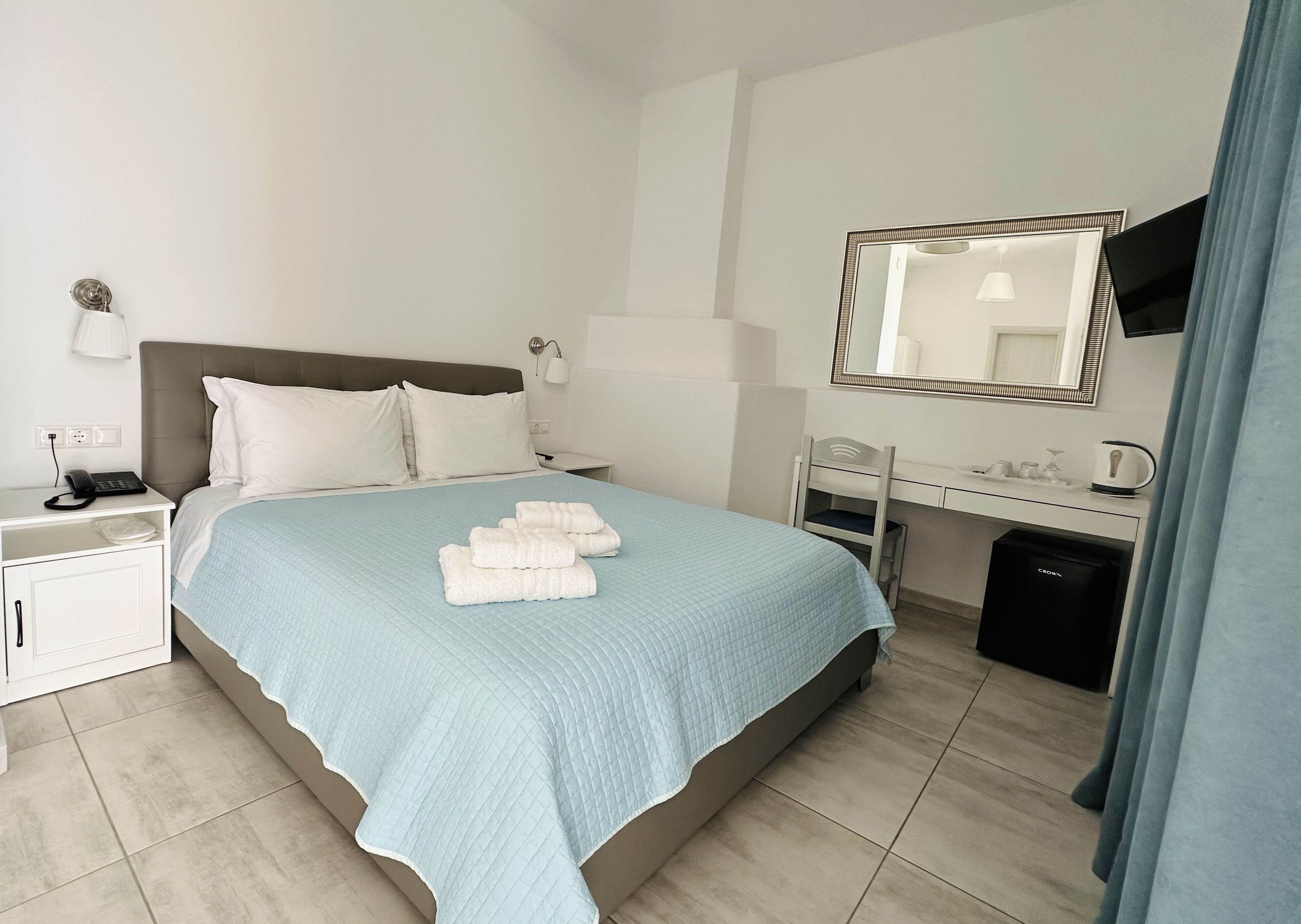 superior double room, sea view | minibar, in-room safe, soundproofing, iron/ironing board