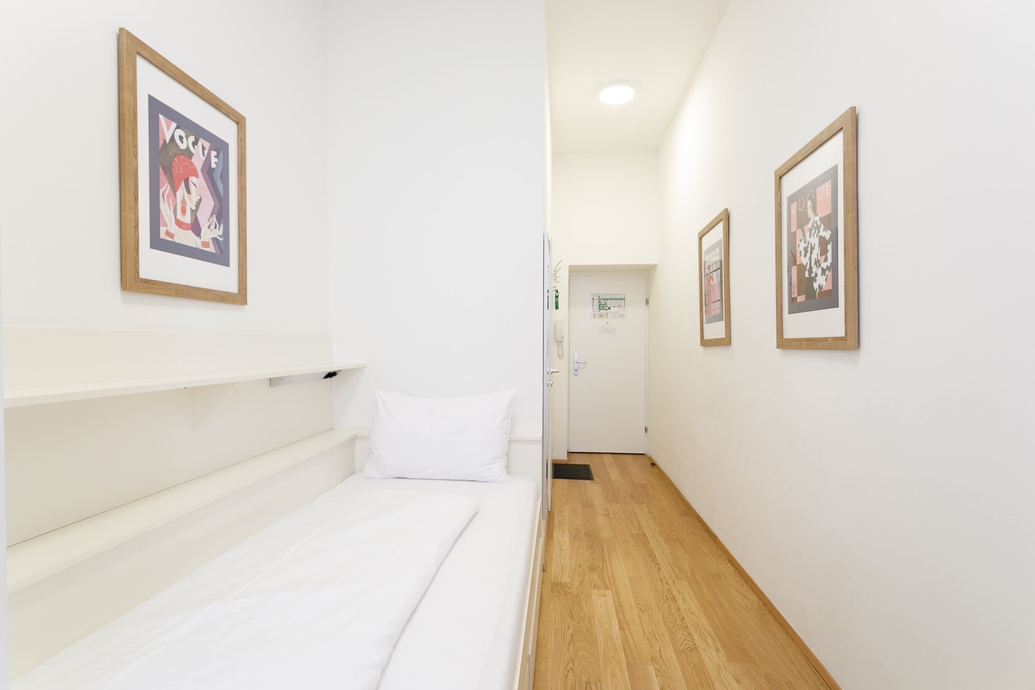 superior single room | 1 bedroom, hypo-allergenic bedding, in-room safe, desk