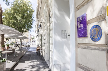 Bagian depan properti