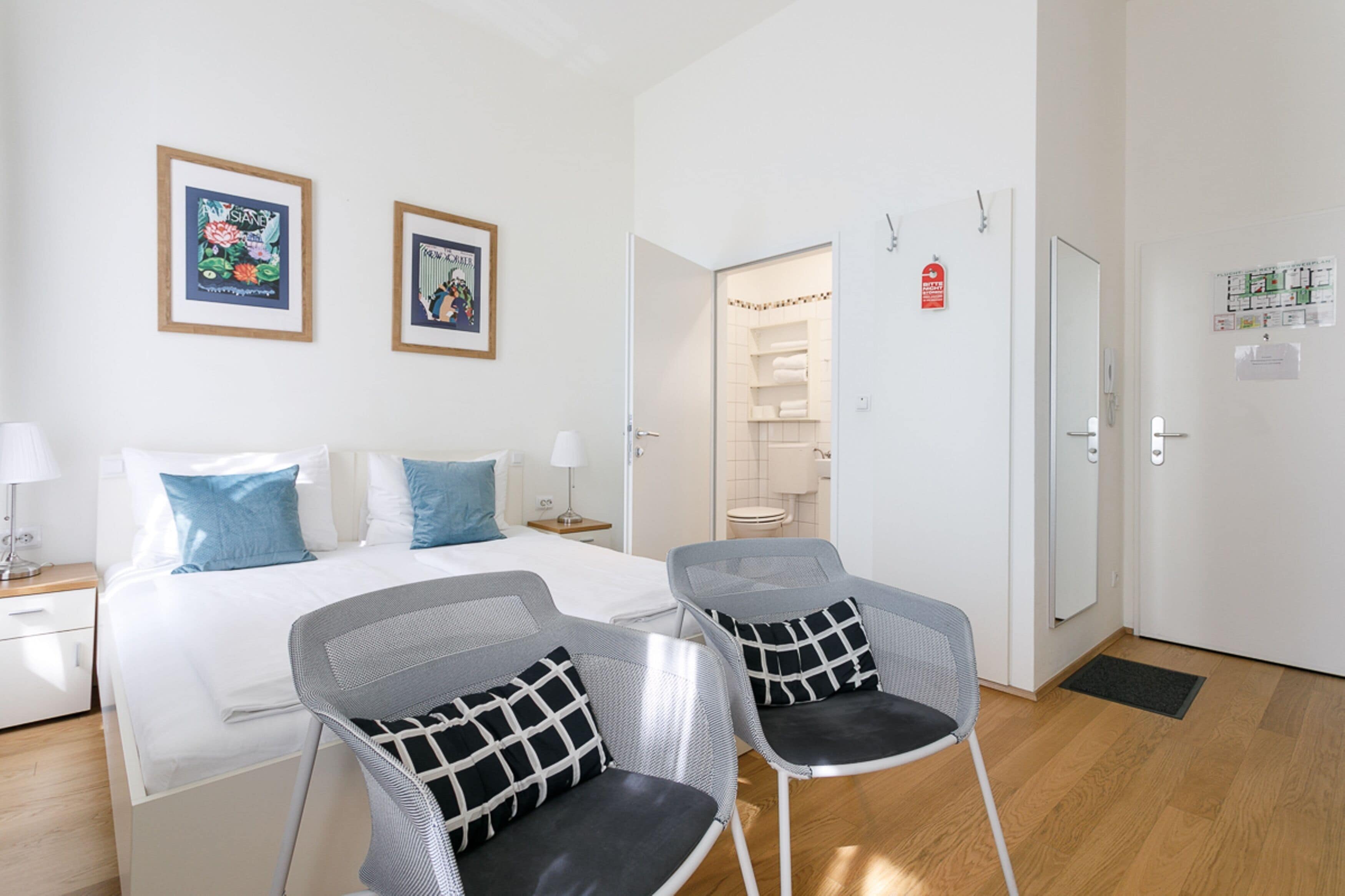 double room | 1 bedroom, hypo-allergenic bedding, in-room safe, desk