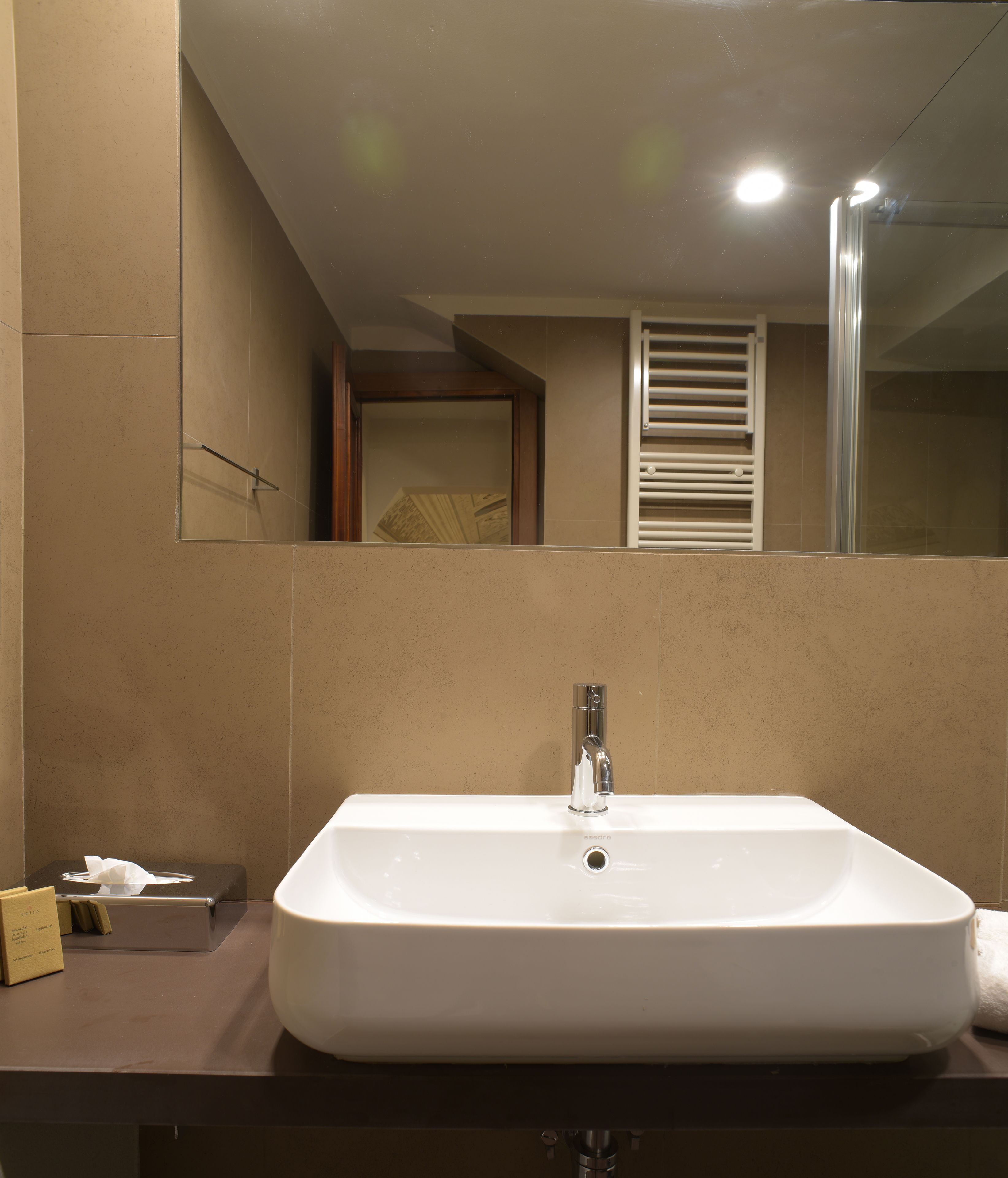 shower, free toiletries, hair dryer, slippers